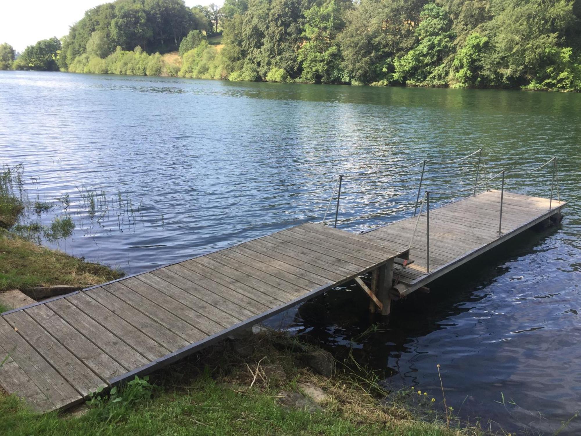 Maison Lac De Pareloup -Les Pieds Dans L'Eau- Arvieu Exteriör bild
